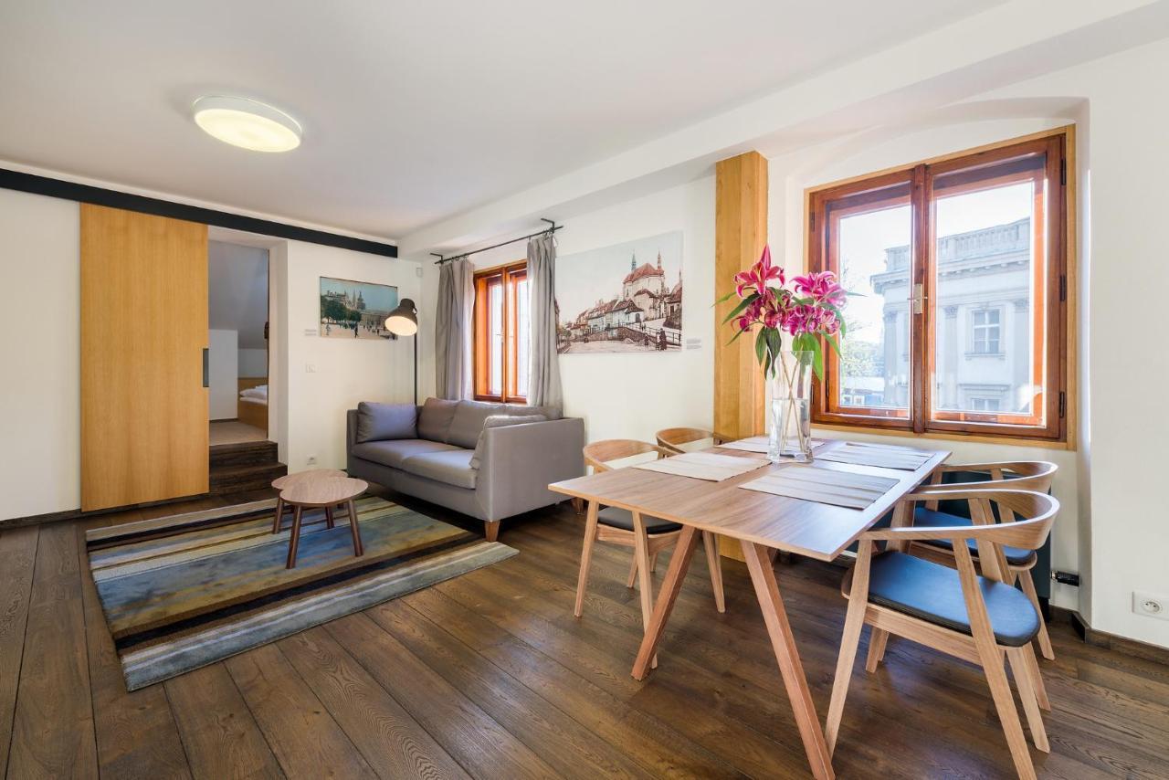 Modern Apartment In A Picturesque 15Th-Century Building Prag Exterior foto