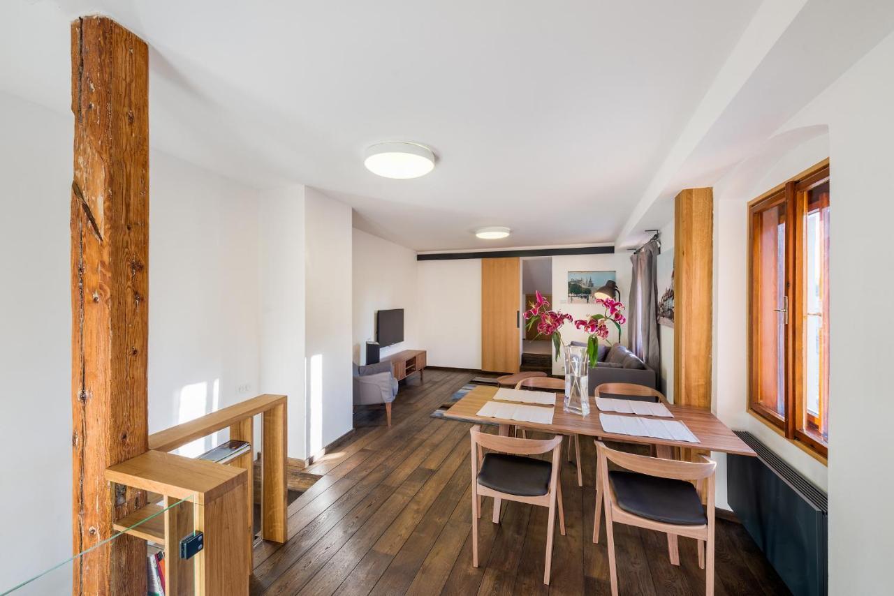 Modern Apartment In A Picturesque 15Th-Century Building Prag Exterior foto