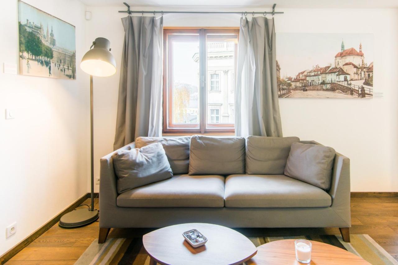 Modern Apartment In A Picturesque 15Th-Century Building Prag Exterior foto