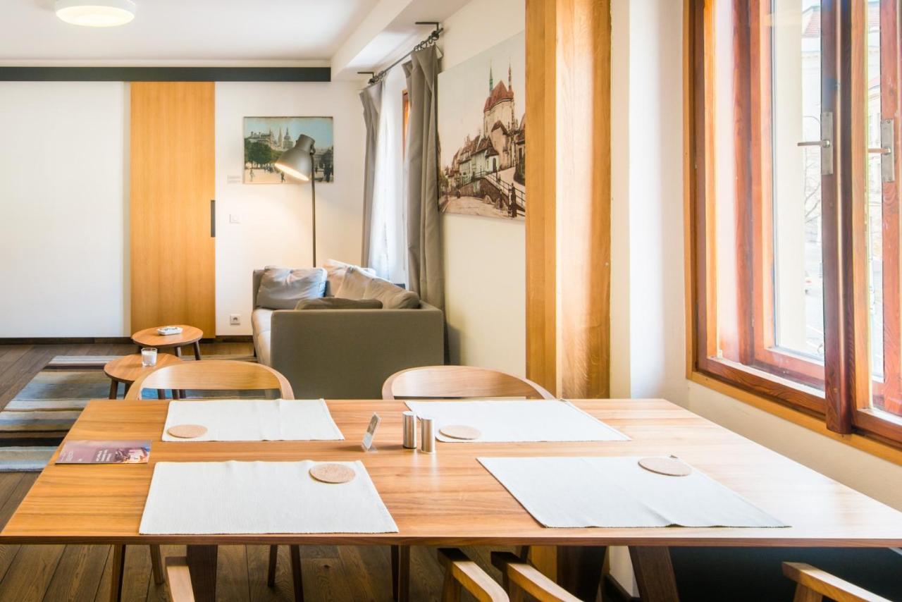 Modern Apartment In A Picturesque 15Th-Century Building Prag Exterior foto